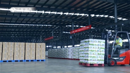 南京远方物流集团践行社会责任,提供用奶保供配送服务